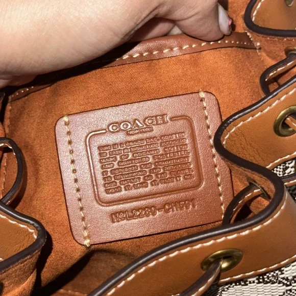 Coach backpack - Picture 3 of 5